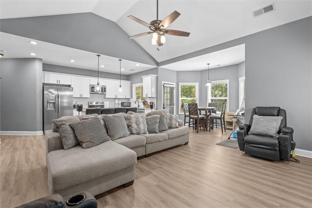 Property Photo:  3104 Lakeview Parkway  GA 30180 