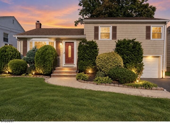 Property Photo:  827 Savitt Pl  NJ 07083 