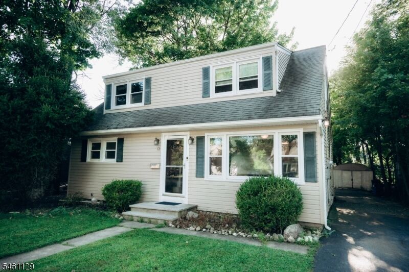 Property Photo:  12 Central Ave  NJ 07442 