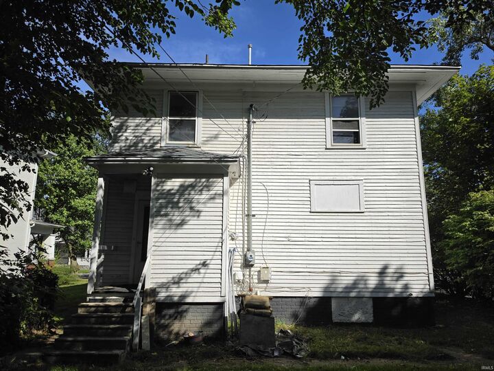 Property Photo:  911 High Street  IN 46808-3408 