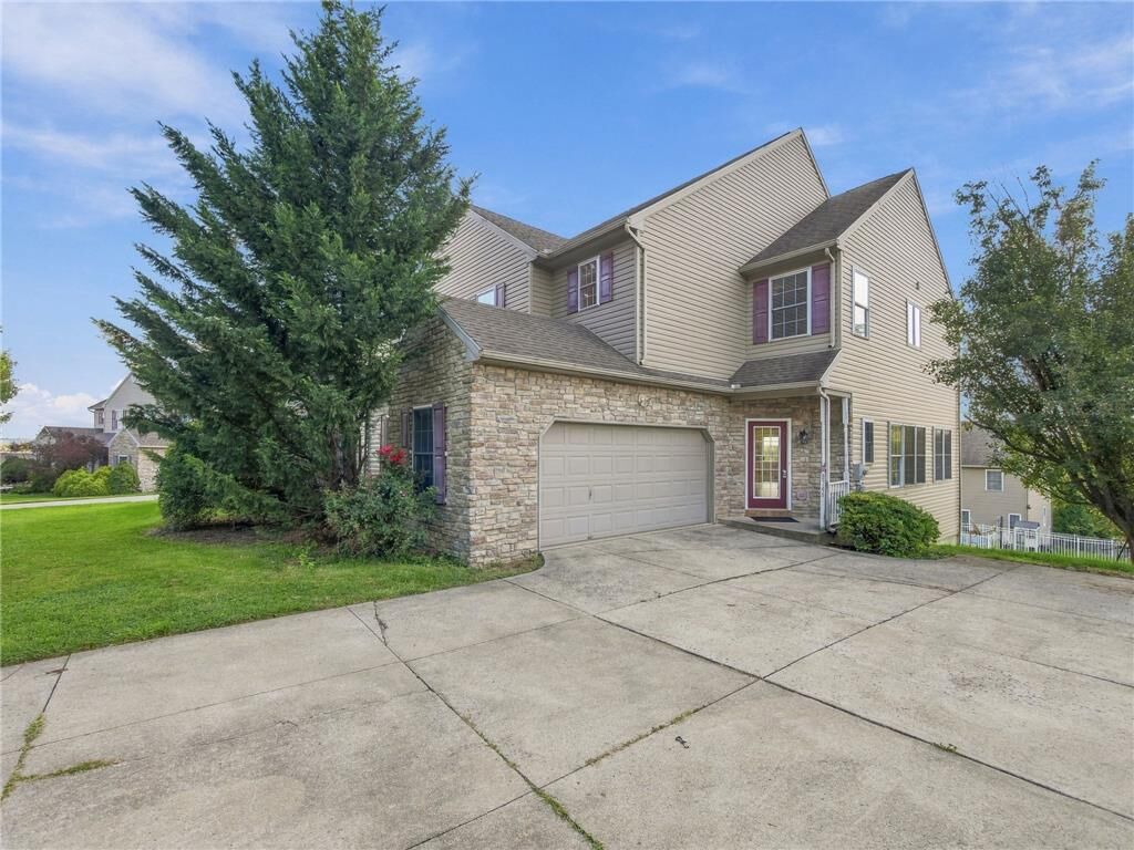 Property Photo:  8346 Scenic View Drive  PA 18031 