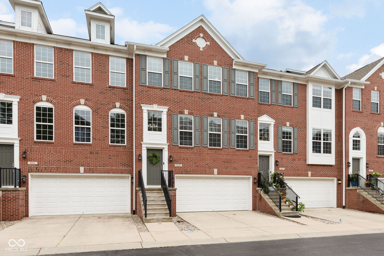 Property Photo:  829 Ivy Lane  IN 46032 