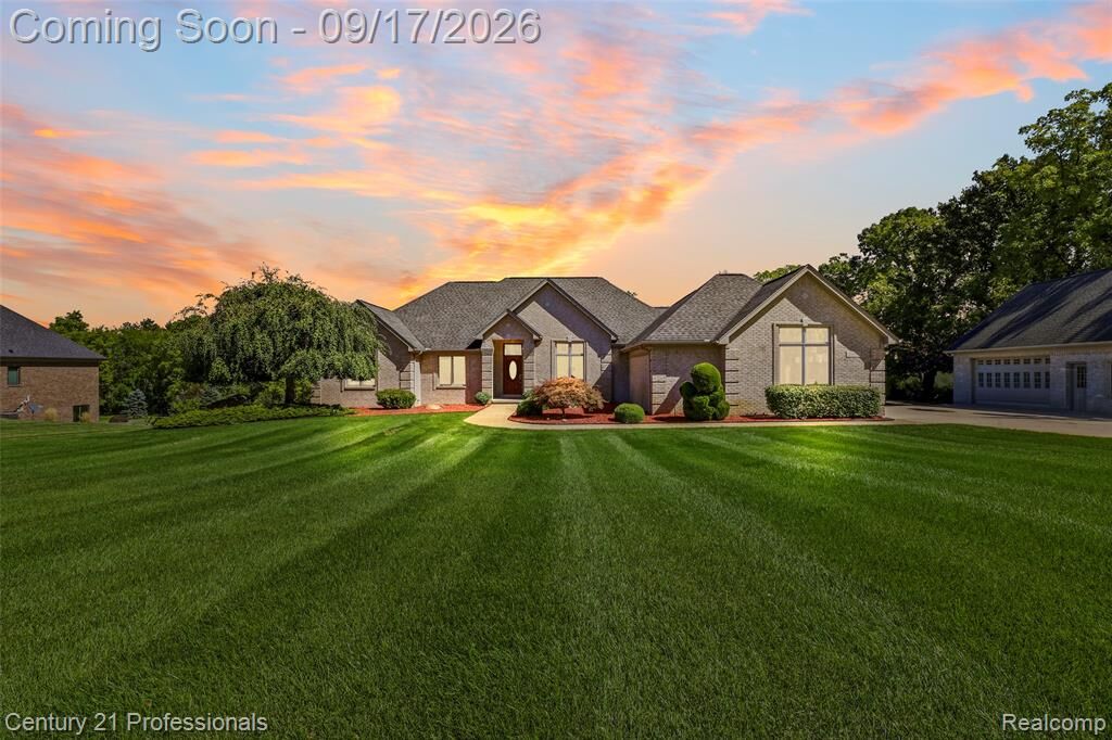 Property Photo: 5669 Spruce Trail MI 48003 8957