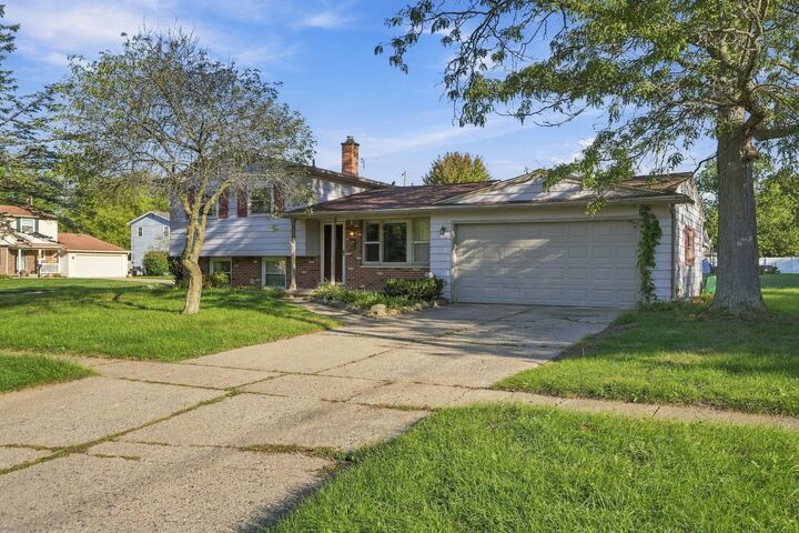 Property Photo:  112 Overbrook Drive  MI 48433 