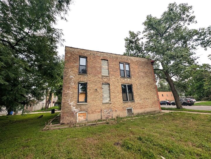 Property Photo:  608 E 64th Street  IL 60637 