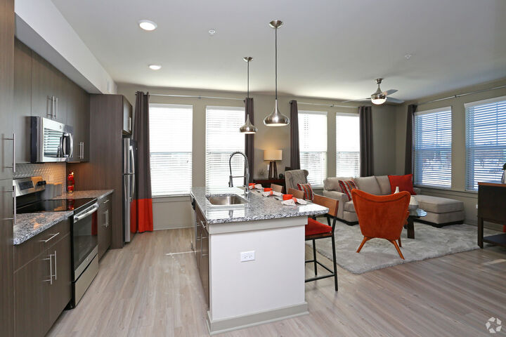 Property Photo:  690 E Algonquin Road 3407  IL 60173 