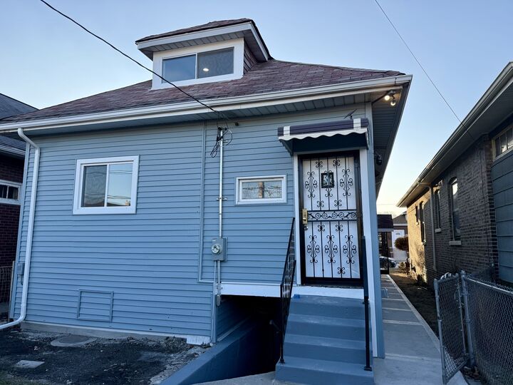 Property Photo:  7945 S Perry Avenue  IL 60620 