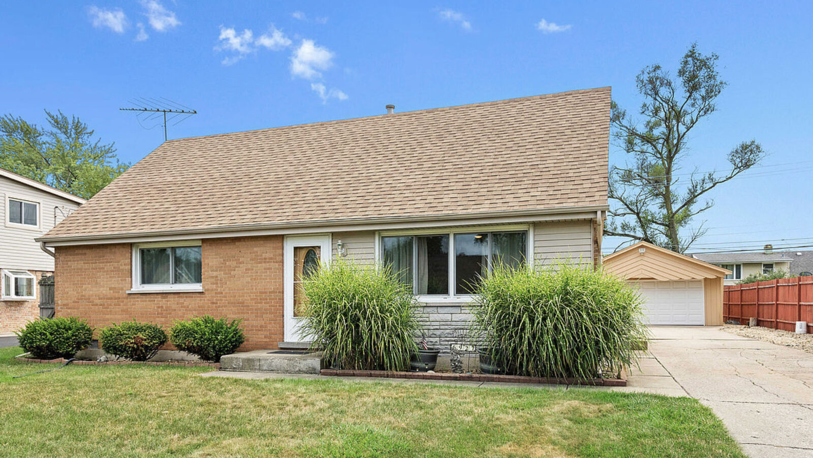 Property Photo: 6927 Olympic Drive IL 60455