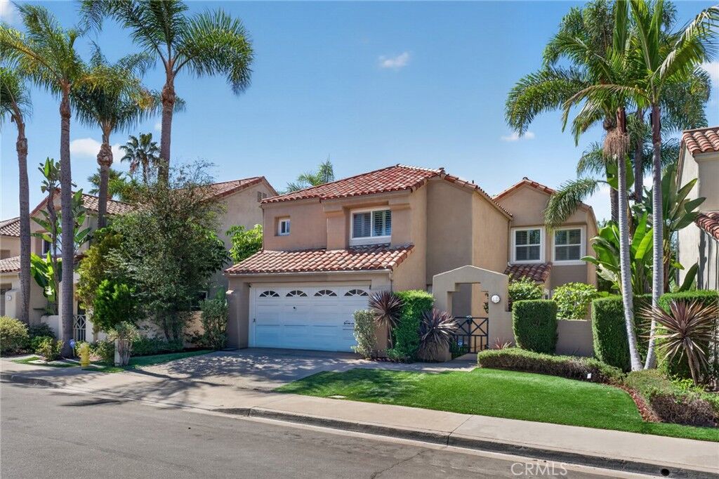Property Photo:  7 Posada  CA 92614 