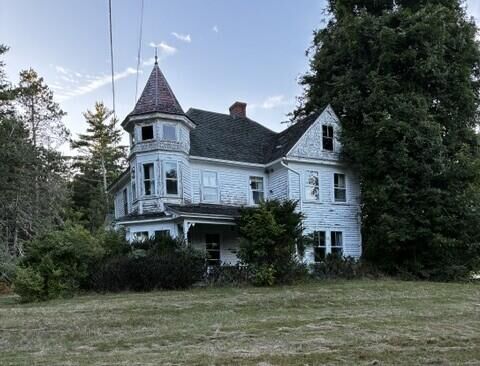 Property Photo:  43 N Sedgwick Road  ME 04676 
