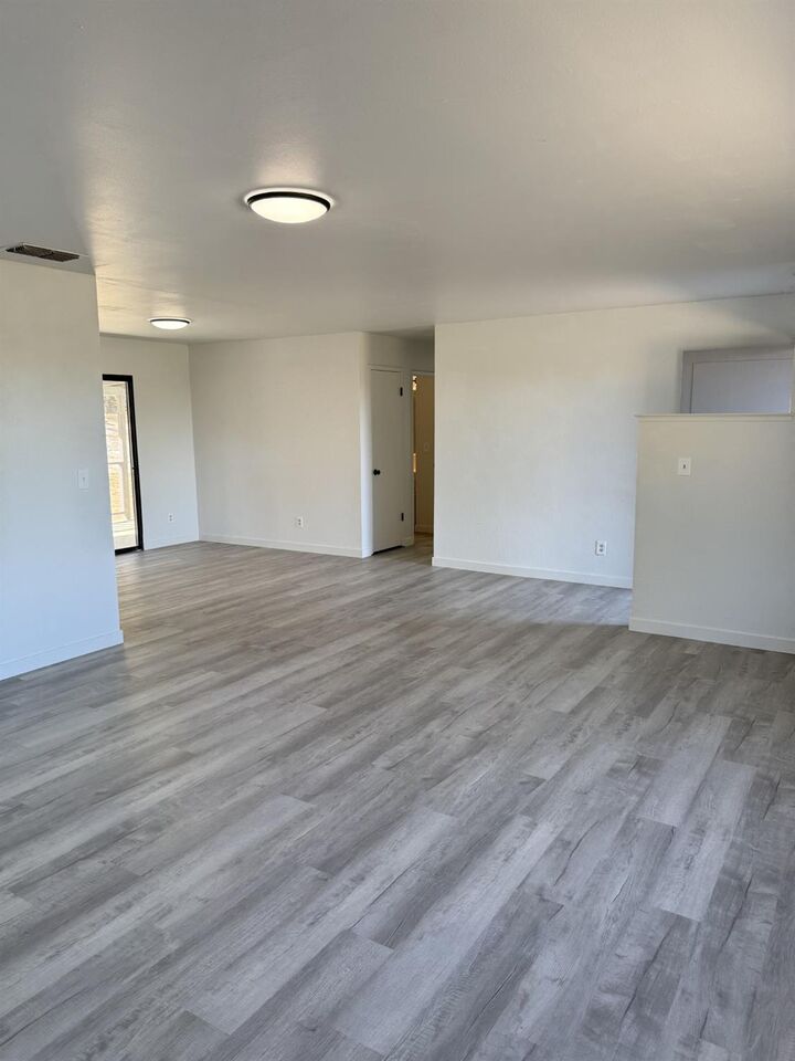 Property Photo:  31660 Apache Road  CA 93614 