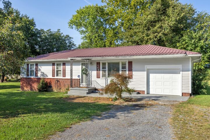 Property Photo:  2414 Howell St SE  TN 37323 