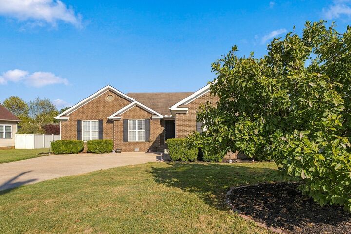 Property Photo: 3314 Conway Ct TN 37130