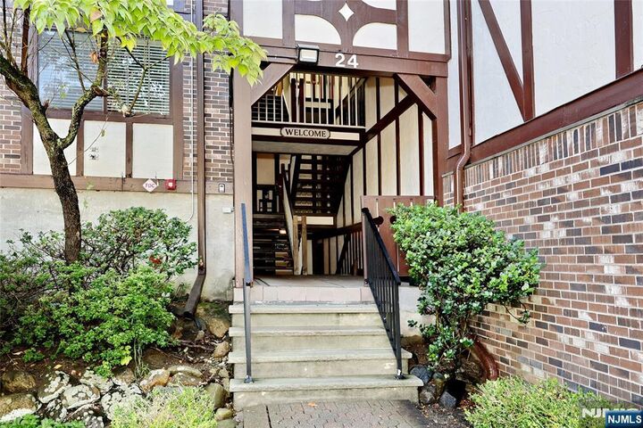 Property Photo: 2406 Hemingway 2406 NJ 07430