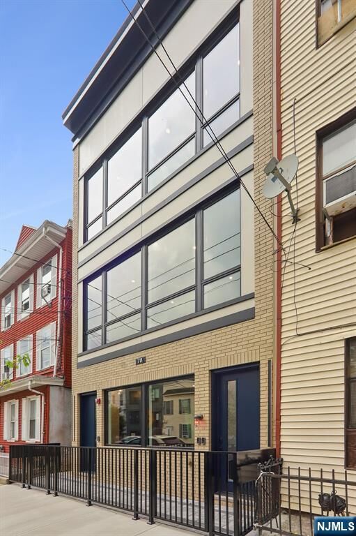 Property Photo:  78 Zabriskie 1  NJ 07307 