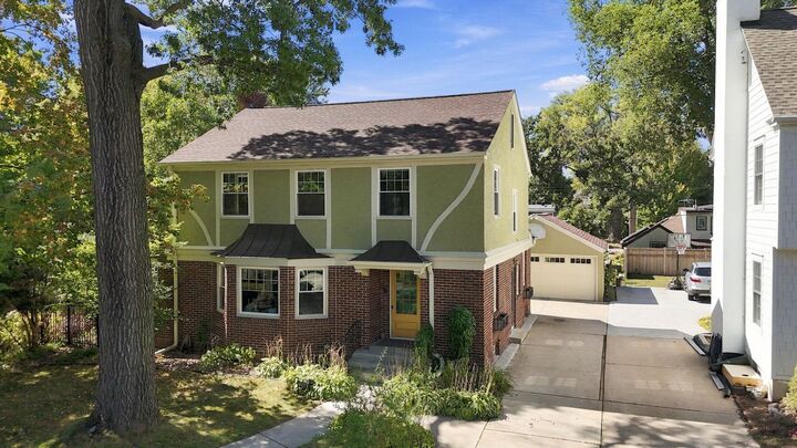 Property Photo:  3944 Xerxes Avenue S  MN 55410 