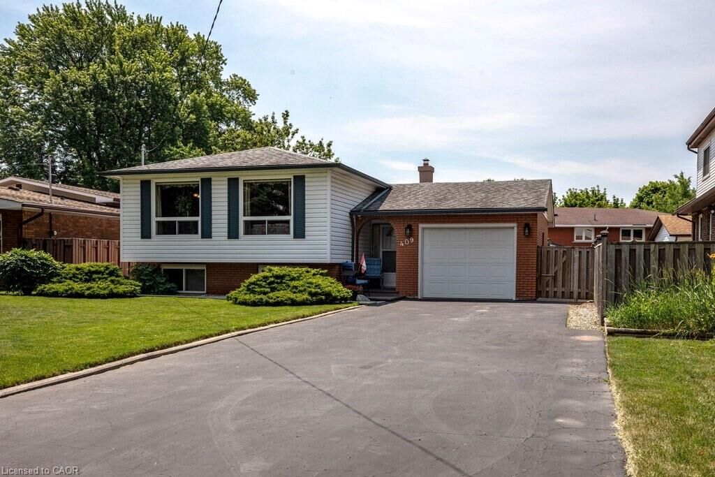 Property Photo:  409 Mohawk Road W  ON L9C 1W5 