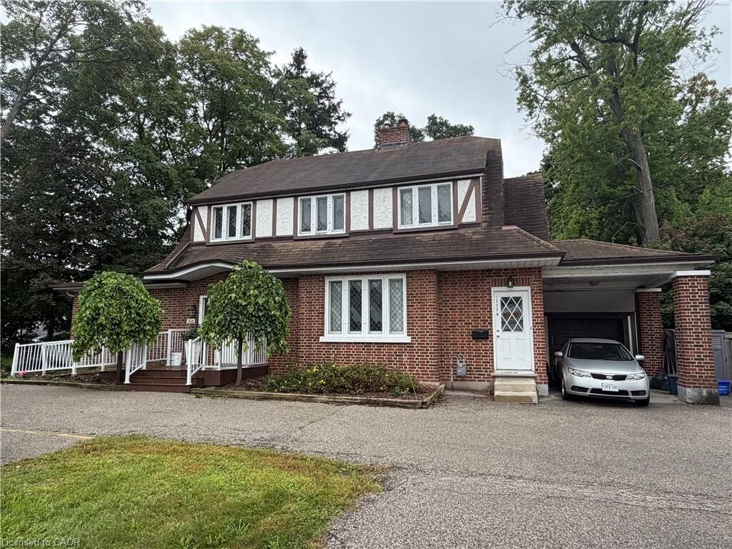 Property Photo:  1558 King Street E Main Level  ON N3H 3R5 