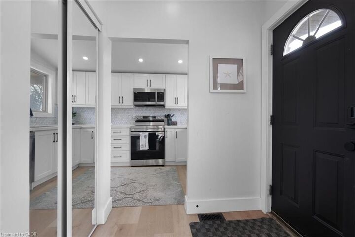Property Photo:  37 Lilacside Drive 1  ON L8V 2L5 