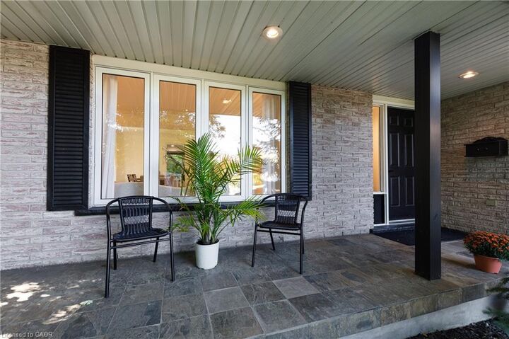 Property Photo:  907 Doon Village Road  ON N2P 1A1 