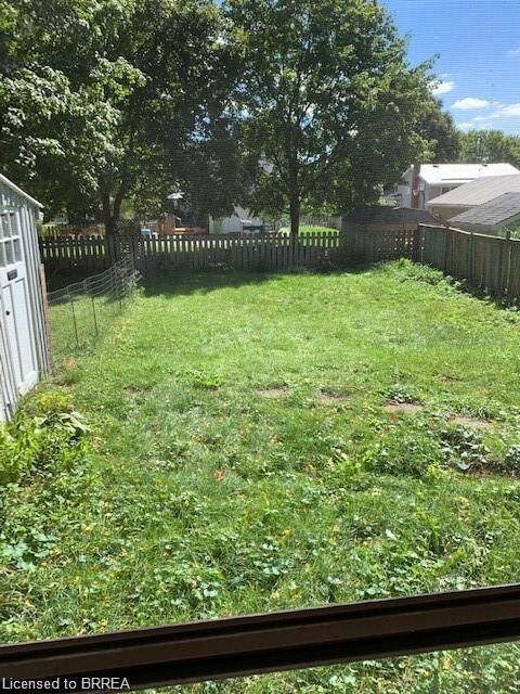 Property Photo:  124 Metcalfe Street S  ON N5C 1M7 