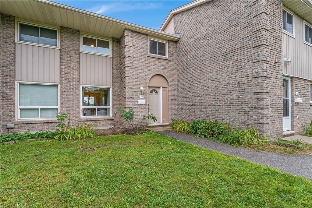 Property Photo:  25 Upper Canada Drive 23  ON N2P 1G2 