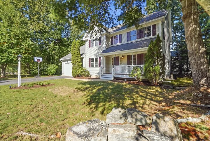 Property Photo:  5 Southwood Dr 50  MA 01772 