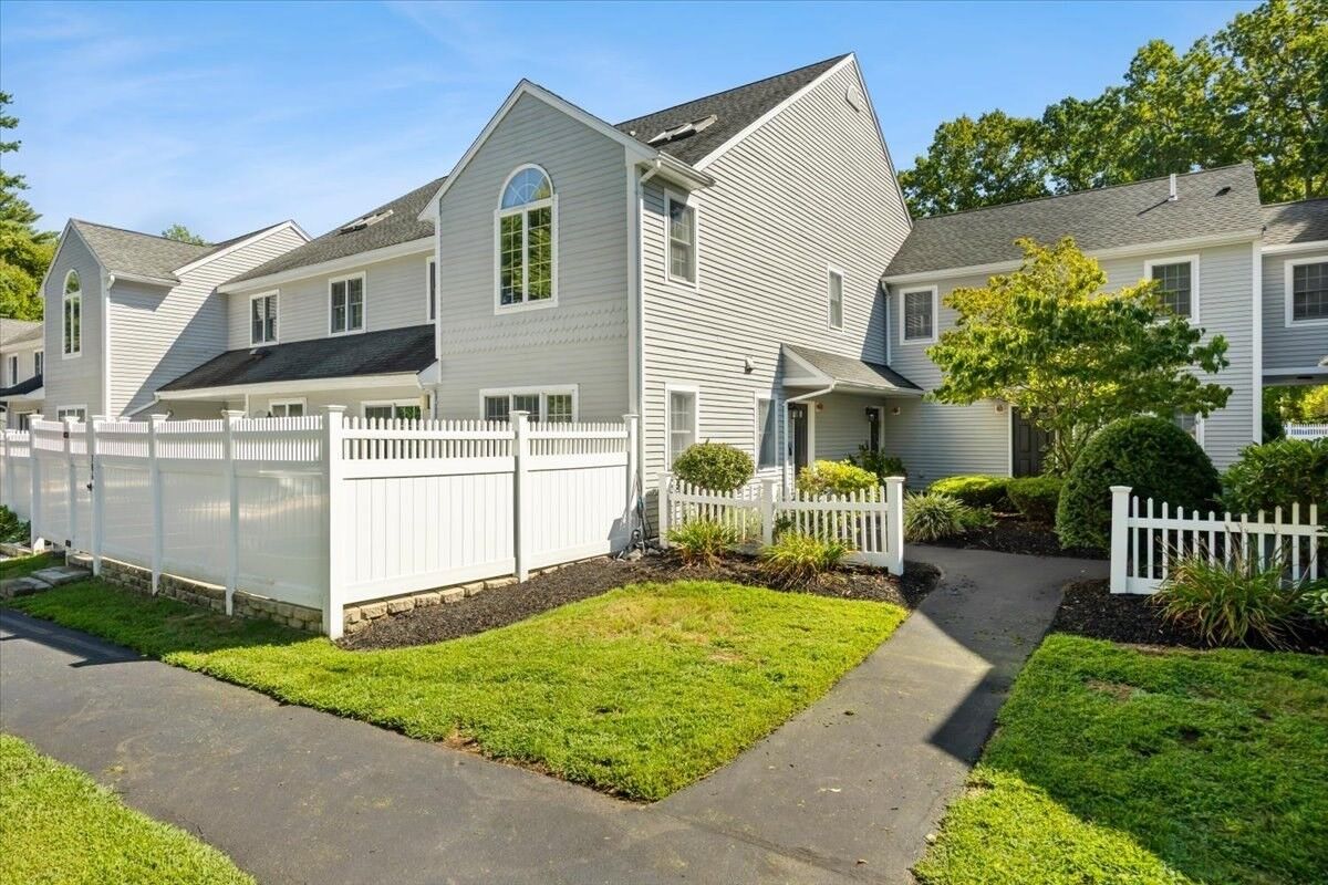 Property Photo: 125 Highland St 306 MA 02780