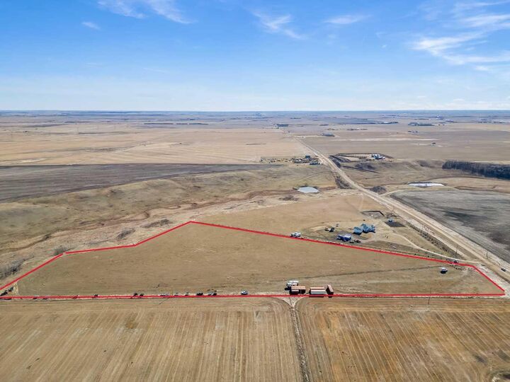 Property Photo:  292090 Twp Rd 290  AB T0M 0S0 