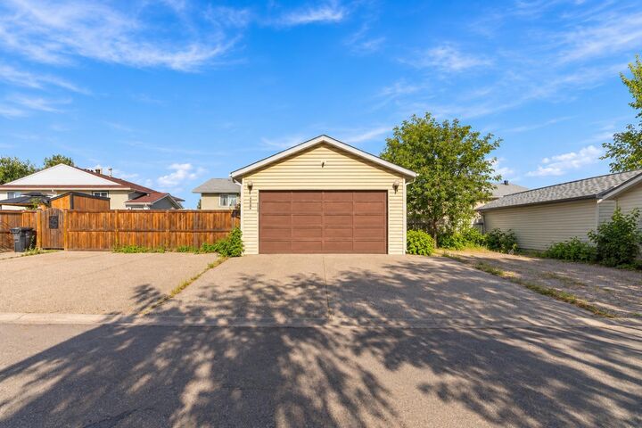 Property Photo:  329 Ross Haven Drive  AB T9H 3P2 