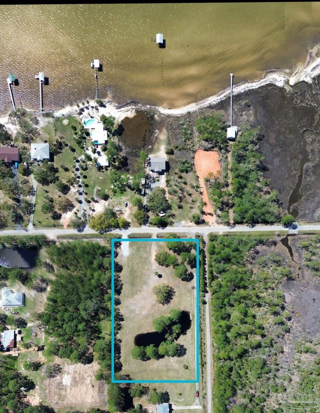 Property Photo:  1164 Pearson Rd  FL 32583 