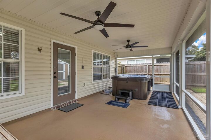 Property Photo:  2332 Trailwood Dr  FL 32533 