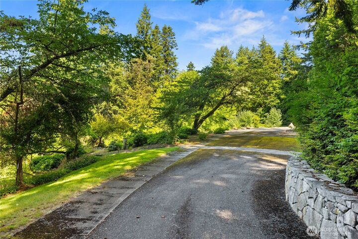 Property Photo:  105 NW Highland Drive  WA 98177 