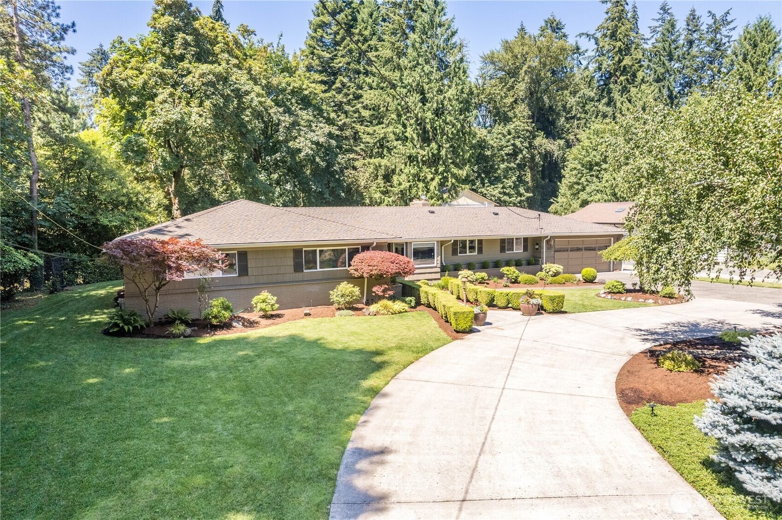 Property Photo: 2927 Madrona Drive WA 98632