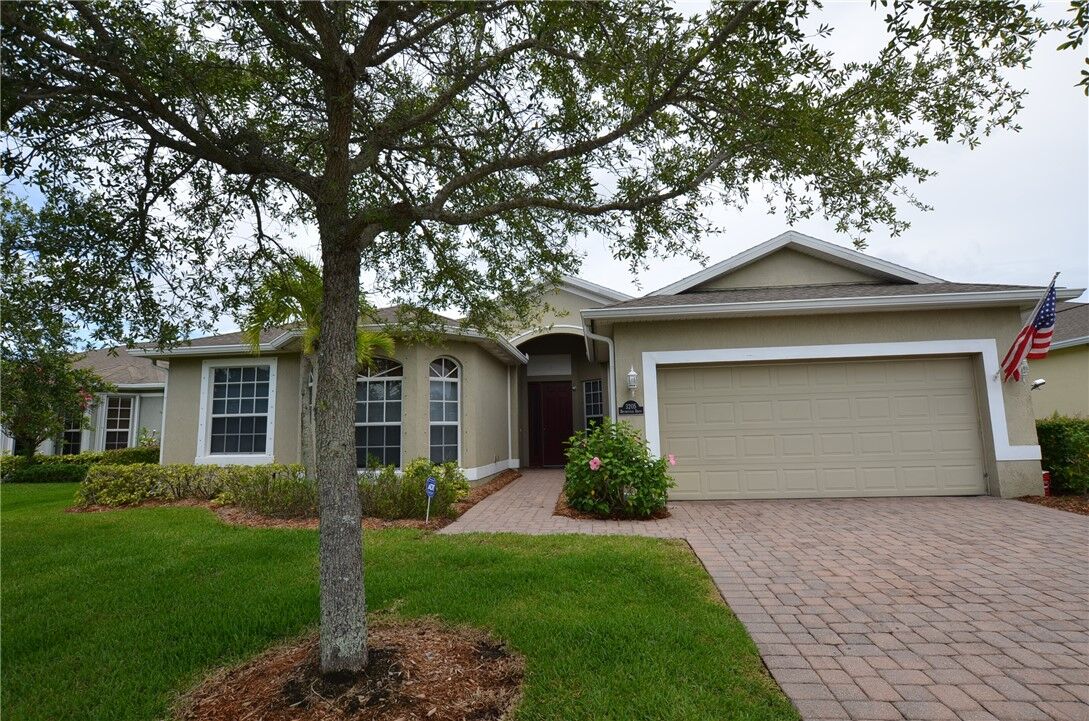 Property Photo:  3205 Brookfield Drive  FL 32966 