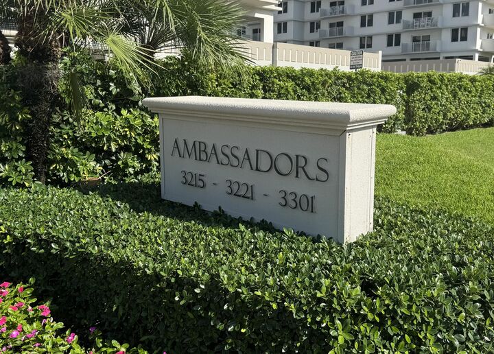 Property Photo: 3215 S Ocean Boulevard S 202 FL 33487