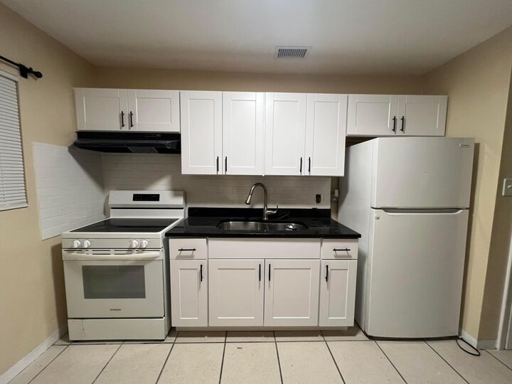 Property Photo:  1013 Mayflower Road  FL 34950 