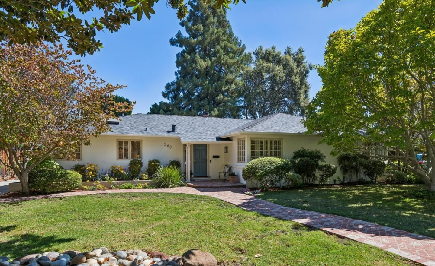 Property Photo:  563 Jefferson Drive  CA 94303 