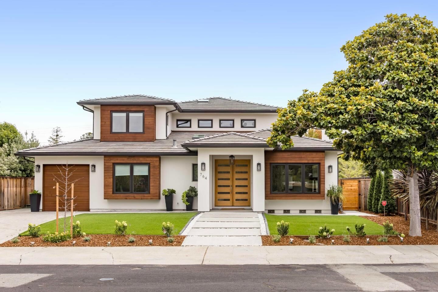 Property Photo:  764 Stern Avenue  CA 94303 