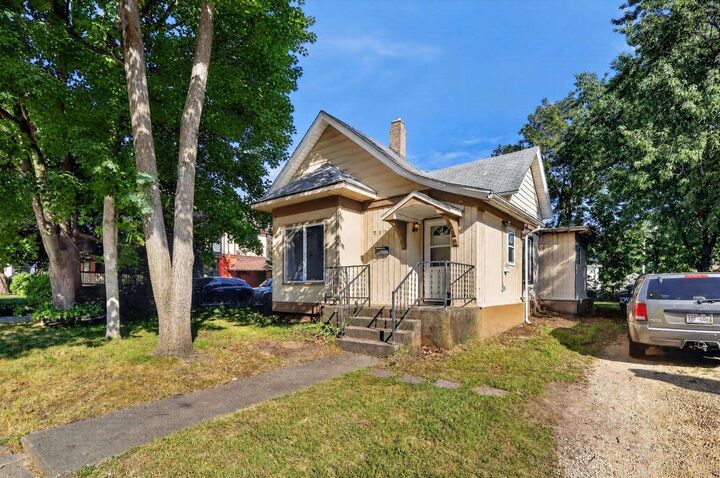 Property Photo: 737 W Grand Avenue WI 53511
