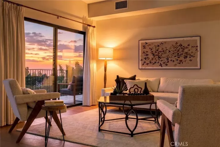 Property Photo:  6334 Bryn Mawr  CA 90068 