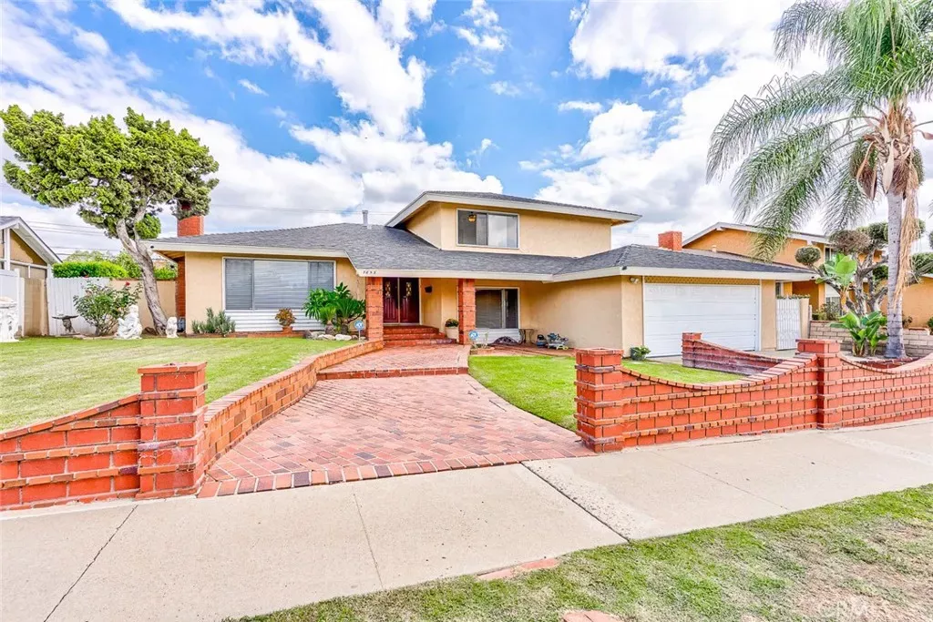 Property Photo:  7653 Granada Drive  CA 90621 