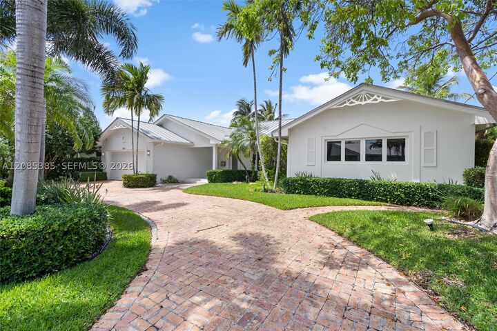 Property Photo:  3061 NE 39th St  FL 33308 