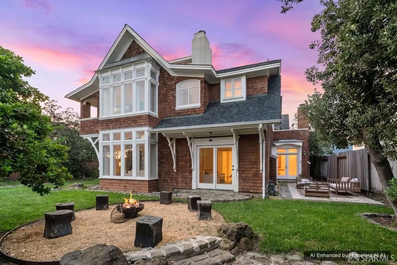 Property Photo:  85 Clarendon Road  CA 94044 