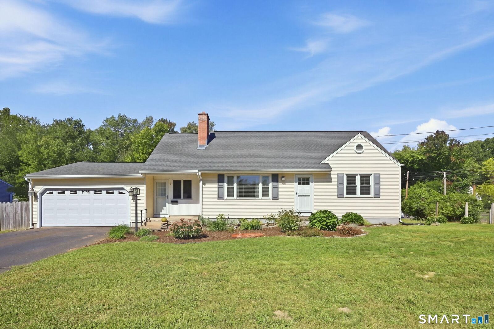 Property Photo:  2 Belinda Lane  CT 06082 