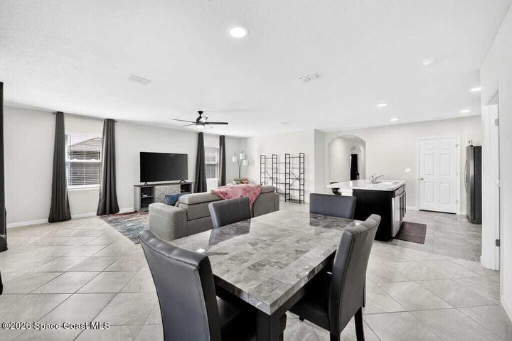 Property Photo:  211 Guinevere Drive SW  FL 32908 