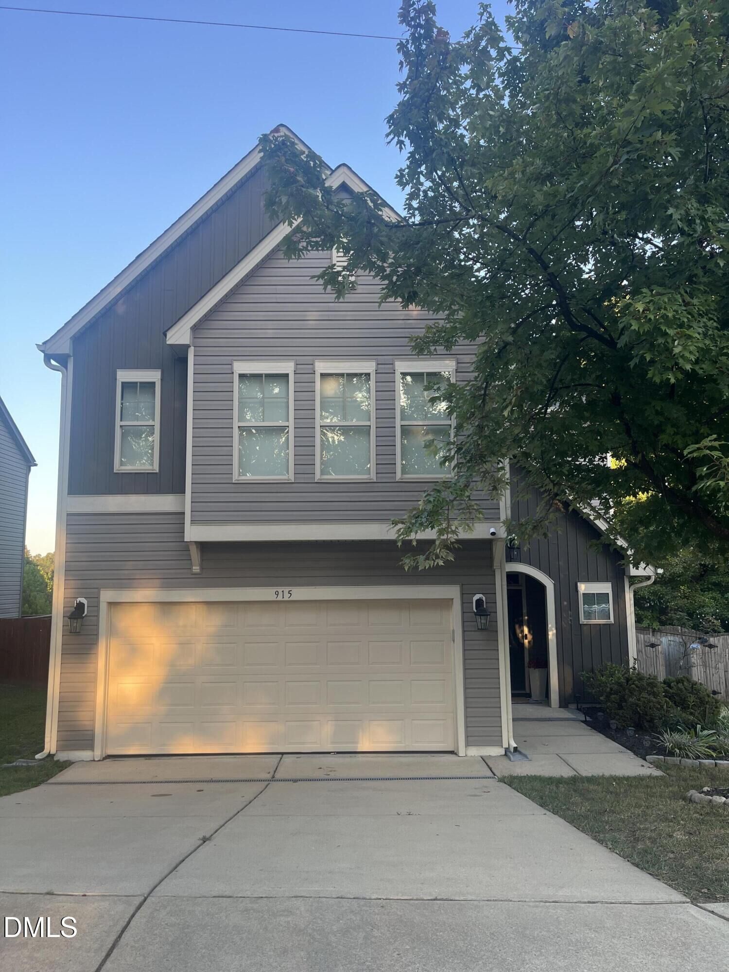 Property Photo: 915 Award Street NC 27526
