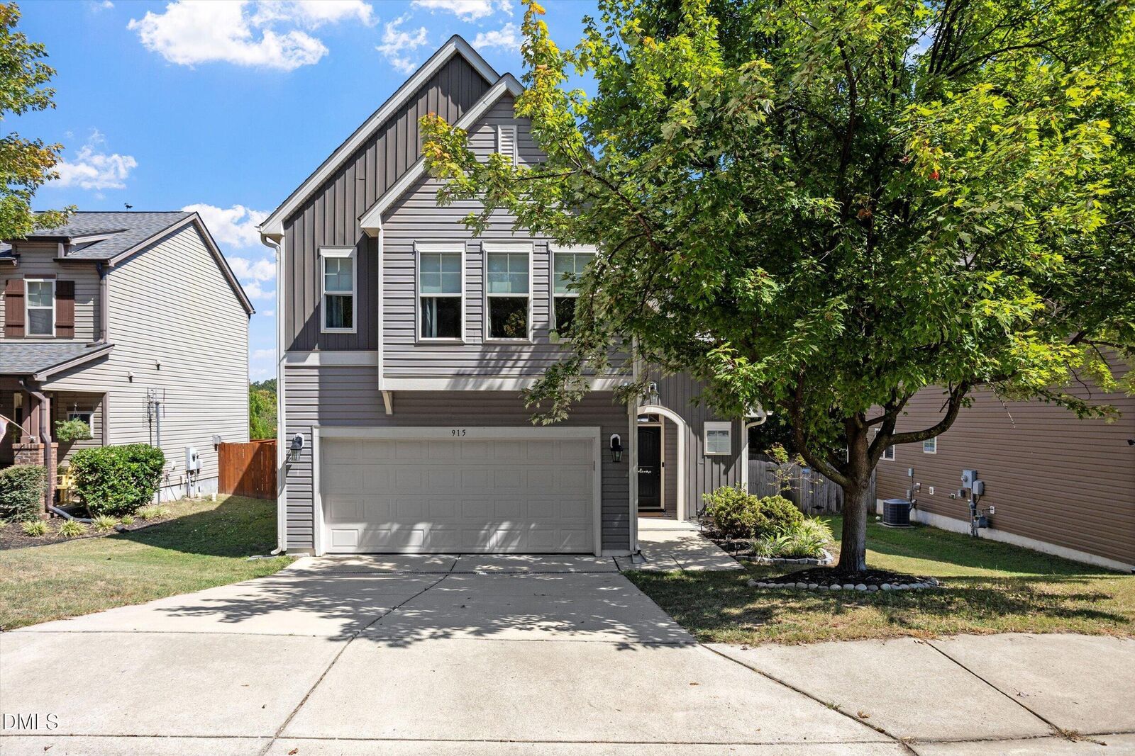 Property Photo: 915 Award Street NC 27526