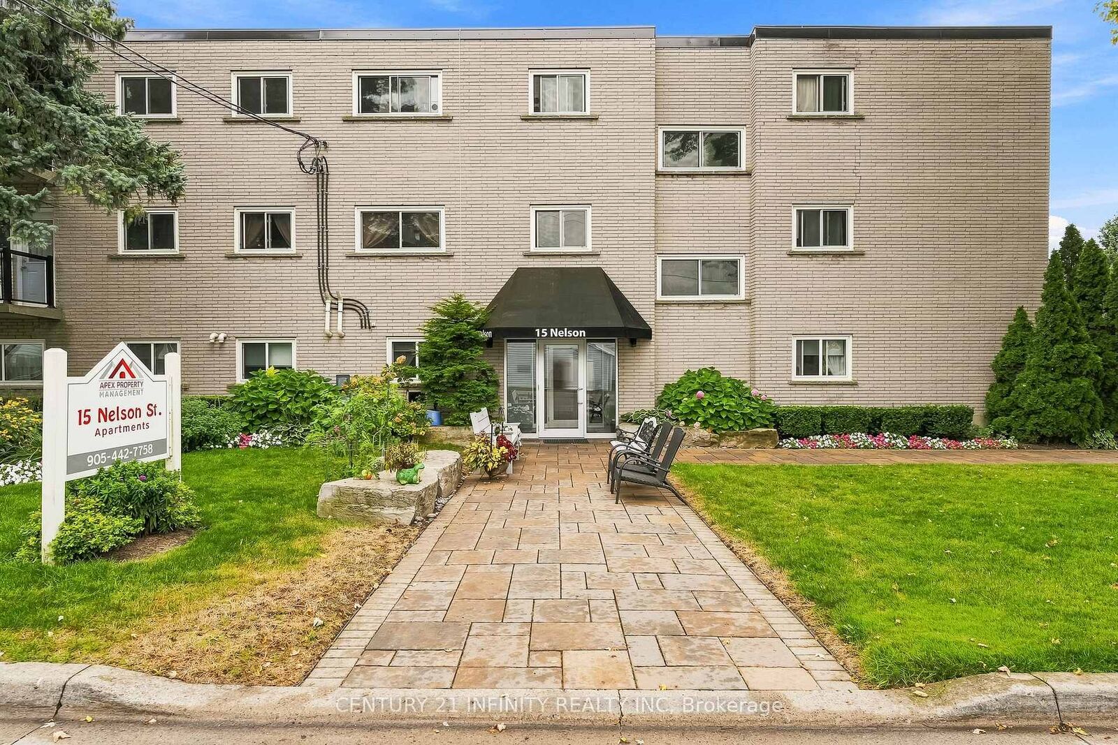 Property Photo: 15 Nelson Street ON L1C 1C8