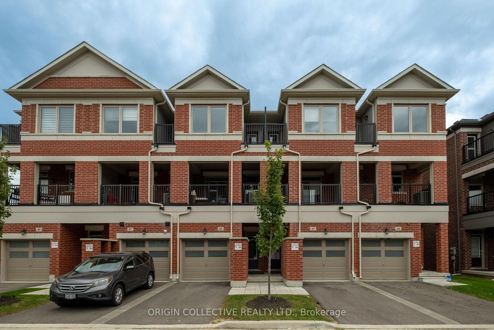 Property Photo:  45 Carneros Way N  ON L6B 1R2 